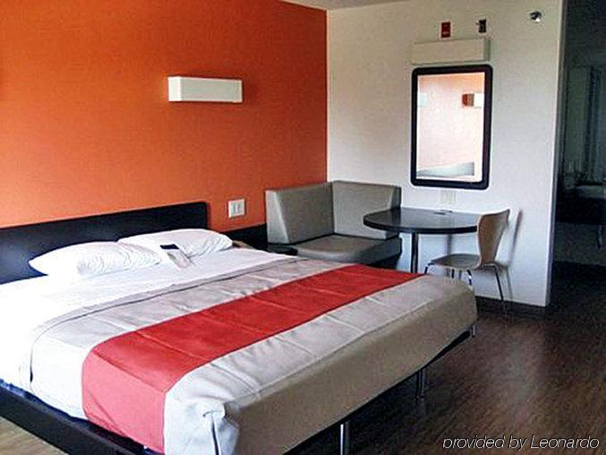 Motel 6 Нормъл Екстериор снимка