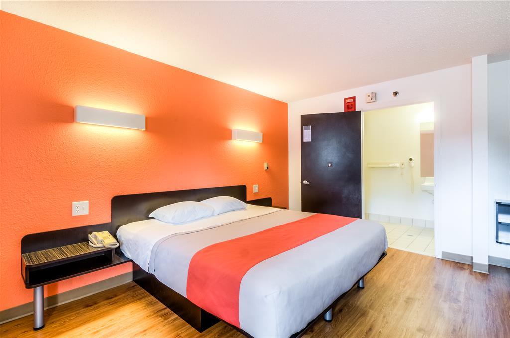 Motel 6 Нормъл Стая снимка