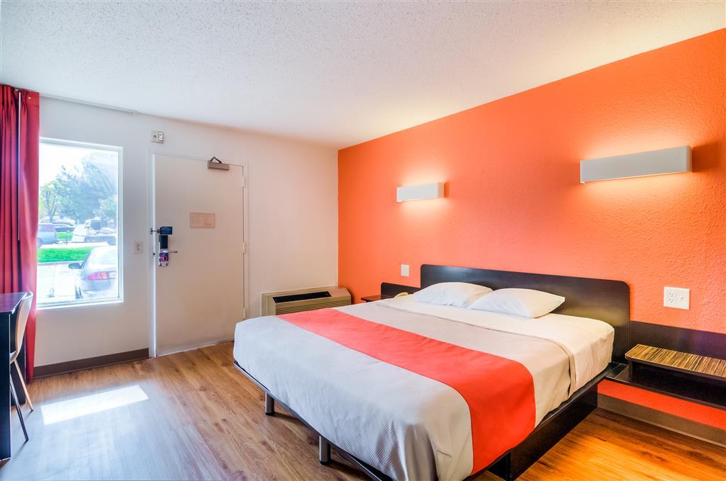 Motel 6 Нормъл Стая снимка